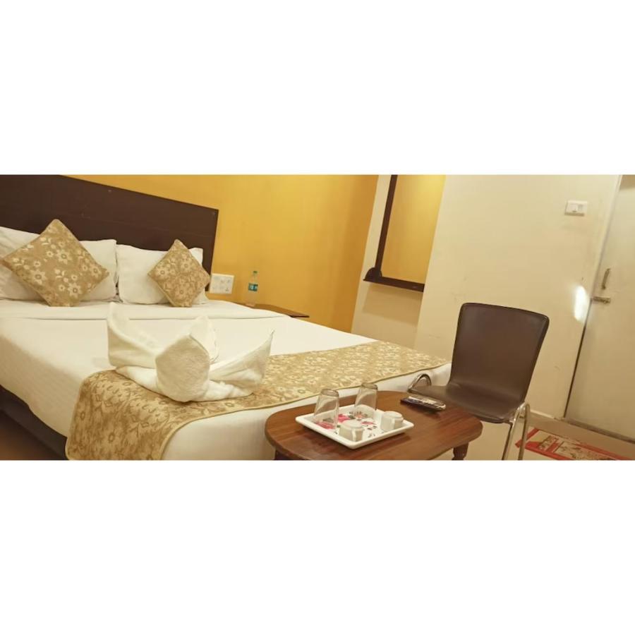 Hotel Meridian Grand シャムシャバード エクステリア 写真